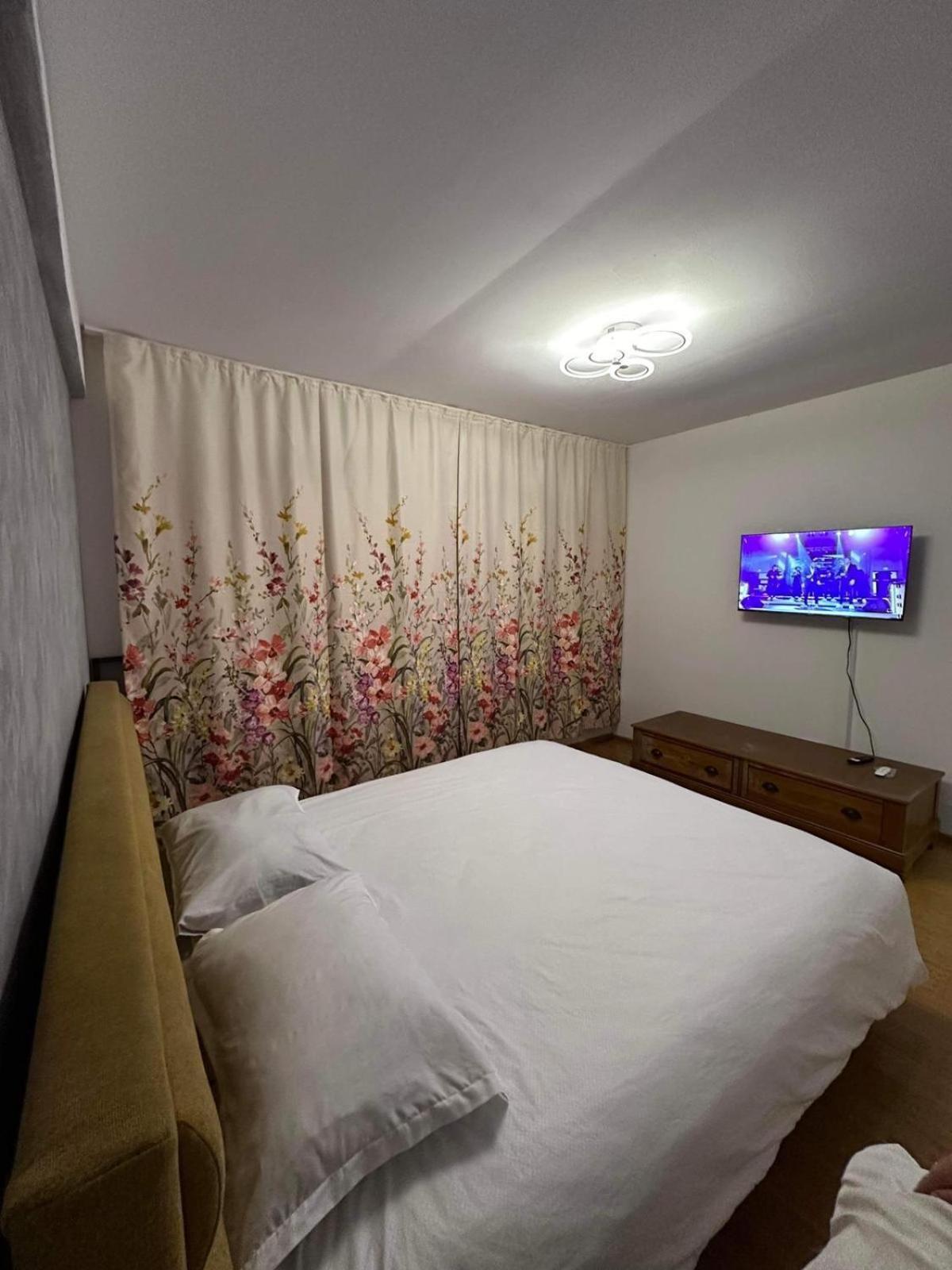 Lukapartaments Tulcea Buitenkant foto