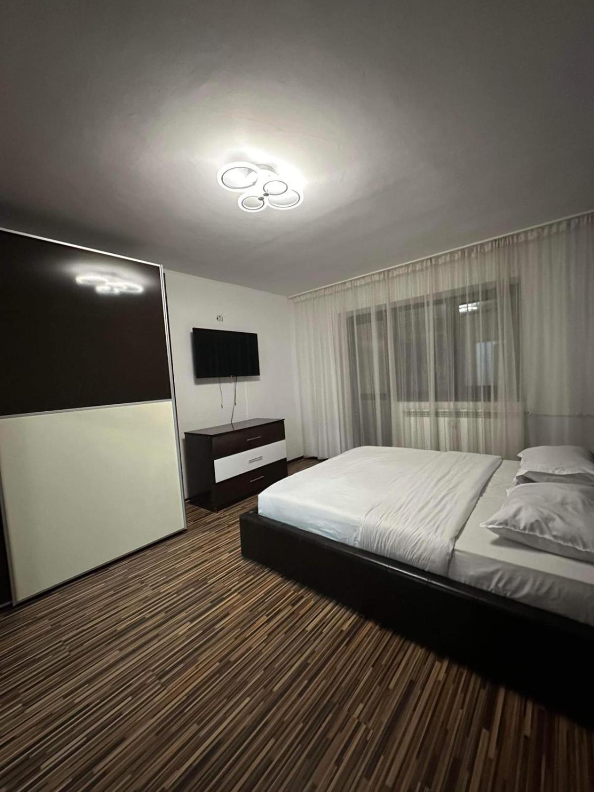 Lukapartaments Tulcea Buitenkant foto